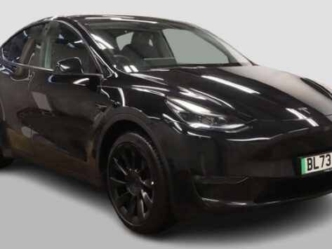 Tesla Model Y Model Y Long Range AWD 4WD 5dr