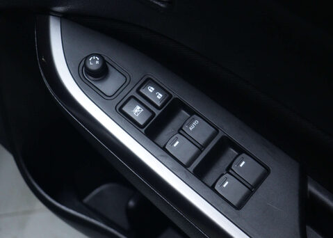 Suzuki Vitara 1.5 Vitara SZ-T HEV Auto 5dr 33