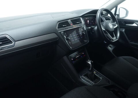 Volkswagen Tiguan 1.5 Tiguan Allspace Life TSi Semi-Auto 5dr 44