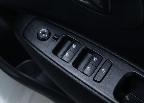 Hyundai i10 1.0 I10 Advance Auto 5dr 35