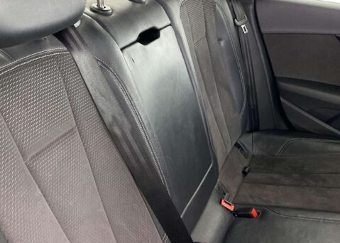 Audi A4 2.0 A4 Black Edition 35 TFSI Semi-Auto 4dr 8