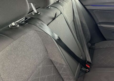 Volkswagen Golf 1.0 Golf Life eTSI Semi-Auto 5dr 8