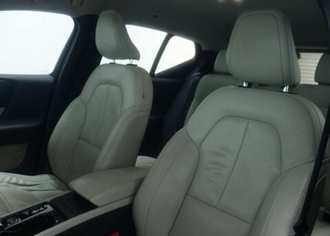 Volvo XC40 1.5 XC40 Inscription Pro T3 Auto 5dr 51