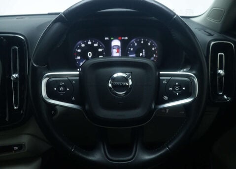 Volvo XC40 1.5 XC40 Inscription Pro T3 Auto 5dr 18