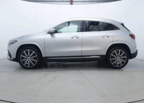 Mercedes-Benz EQA 250+ AMG LINE EXECUTIVE 8