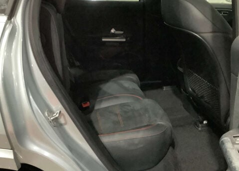 Mercedes-Benz EQA 250+ AMG LINE EXECUTIVE 9