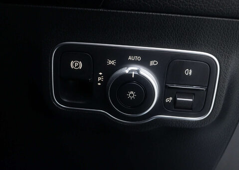 Mercedes-Benz EQA 250+ AMG LINE EXECUTIVE 43