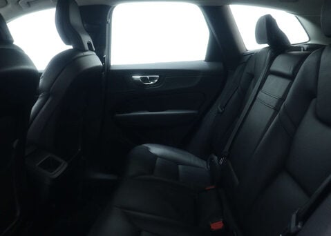 Volvo XC60 2.0 XC60 Momentum T5 AWD Auto 4WD 5dr 50