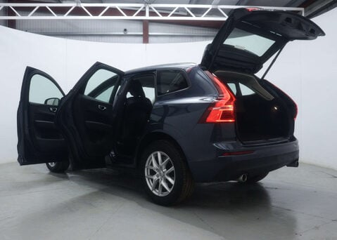 Volvo XC60 2.0 XC60 Momentum T5 AWD Auto 4WD 5dr 57