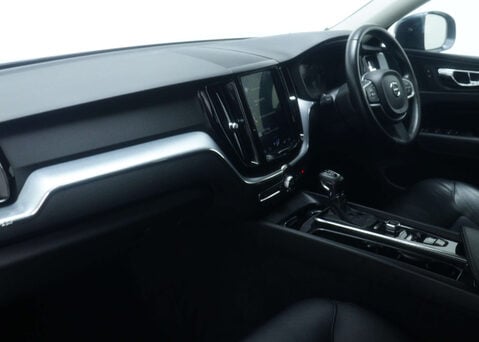 Volvo XC60 2.0 XC60 Momentum T5 AWD Auto 4WD 5dr 46