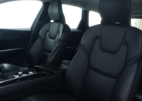 Volvo XC60 2.0 XC60 Momentum T5 AWD Auto 4WD 5dr 48