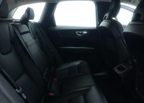 Volvo XC60 2.0 XC60 Momentum T5 AWD Auto 4WD 5dr 51