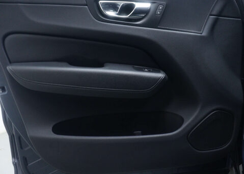 Volvo XC60 2.0 XC60 Momentum T5 AWD Auto 4WD 5dr 49