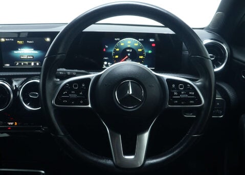 Mercedes-Benz A Class 1.3 A 180 SE 5dr 17