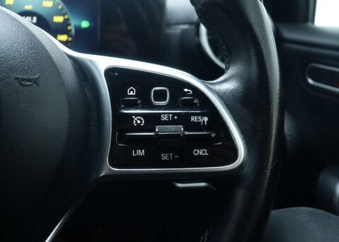 Mercedes-Benz A Class 1.3 A 180 SE 5dr 37