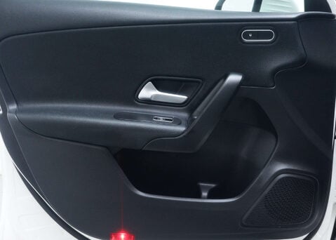 Mercedes-Benz A Class 1.3 A 180 SE 5dr 49