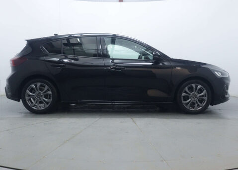 Ford Focus 1.0 Focus ST-Line MHEV Auto 5dr 12