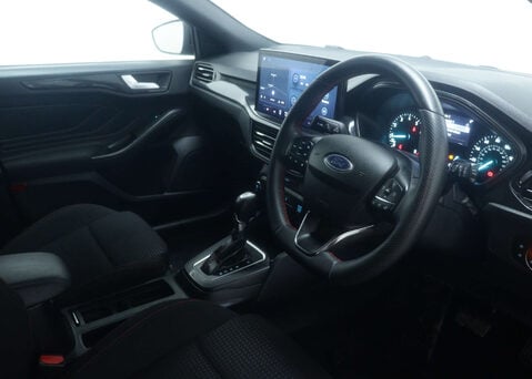 Ford Focus 1.0 Focus ST-Line MHEV Auto 5dr 40