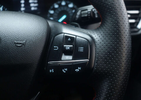 Ford Focus 1.0 Focus ST-Line MHEV Auto 5dr 35