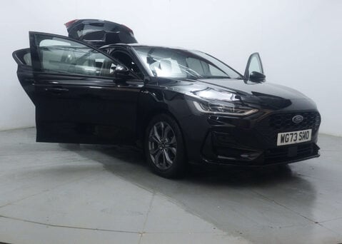 Ford Focus 1.0 Focus ST-Line MHEV Auto 5dr 49