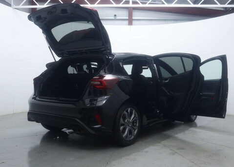 Ford Focus 1.0 Focus ST-Line MHEV Auto 5dr 55