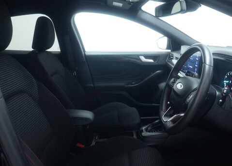 Ford Focus 1.0 Focus ST-Line MHEV Auto 5dr 41