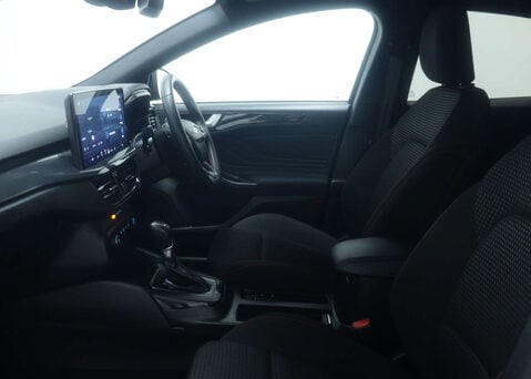 Ford Focus 1.0 Focus ST-Line MHEV Auto 5dr 44