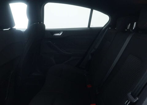 Ford Focus 1.0 Focus ST-Line MHEV Auto 5dr 47