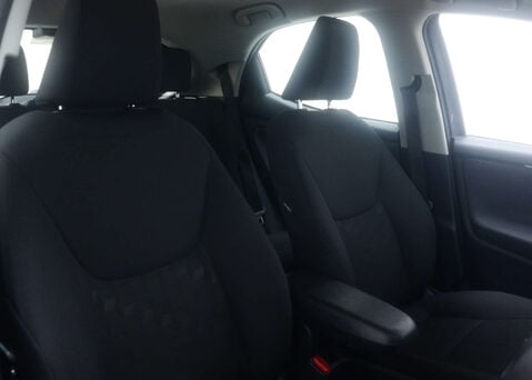 Toyota Yaris 1.5 Yaris Icon HEV CVT 5dr 37