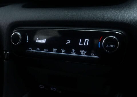 Toyota Yaris 1.5 Yaris Icon HEV CVT 5dr 27