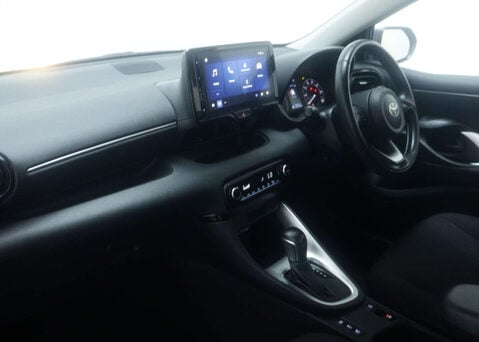 Toyota Yaris 1.5 Yaris Icon HEV CVT 5dr 39