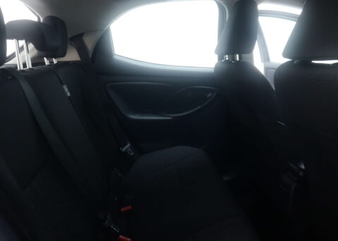 Toyota Yaris 1.5 Yaris Icon HEV CVT 5dr 44