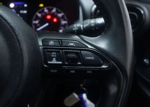 Toyota Yaris 1.5 Yaris Icon HEV CVT 5dr 31