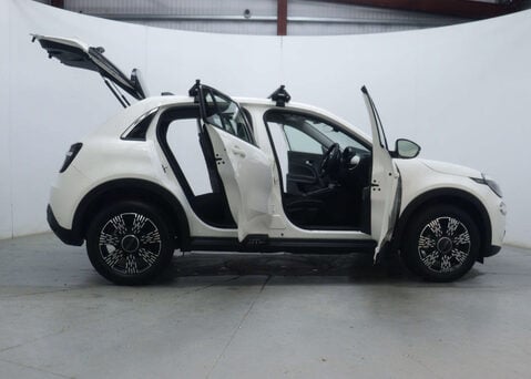 Fiat 600 1.2 600 La Prima HEV Auto 5dr 51