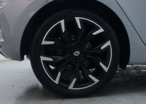 Renault Clio 1.6 Clio Techno E-Tech HEV Auto 5dr 12