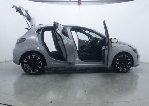 Renault Clio 1.6 Clio Techno E-Tech HEV Auto 5dr 58