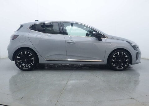 Renault Clio 1.6 Clio Techno E-Tech HEV Auto 5dr 11