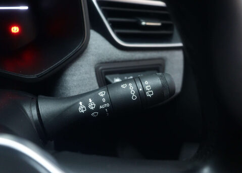 Renault Clio 1.6 Clio Techno E-Tech HEV Auto 5dr 35