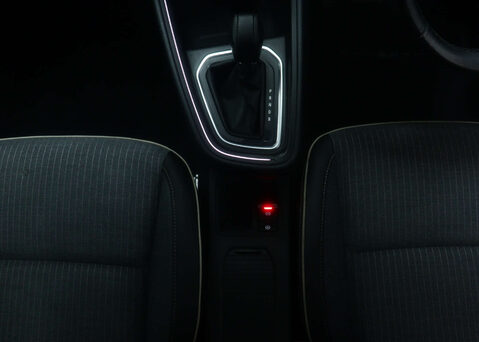 Renault Clio 1.6 Clio Techno E-Tech HEV Auto 5dr 19