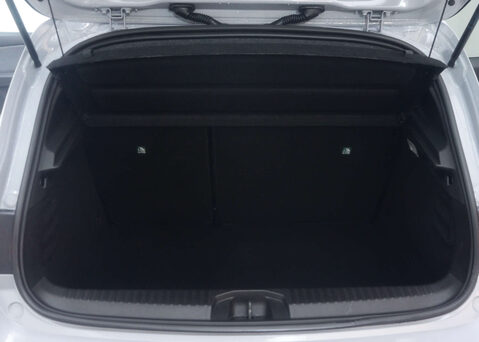 Renault Clio 1.6 Clio Techno E-Tech HEV Auto 5dr 50