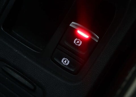 Renault Clio 1.6 Clio Techno E-Tech HEV Auto 5dr 37