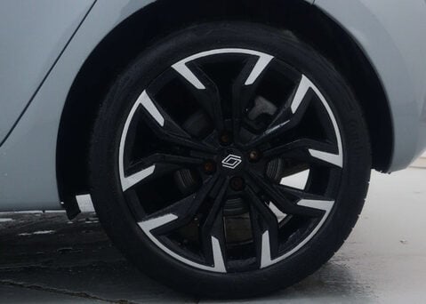 Renault Clio 1.6 Clio Techno E-Tech HEV Auto 5dr 15