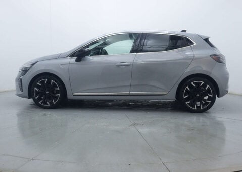 Renault Clio 1.6 Clio Techno E-Tech HEV Auto 5dr 7
