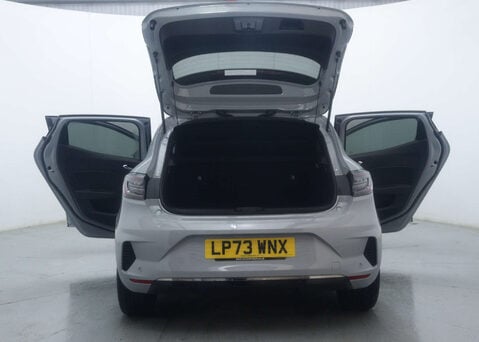 Renault Clio 1.6 Clio Techno E-Tech HEV Auto 5dr 56