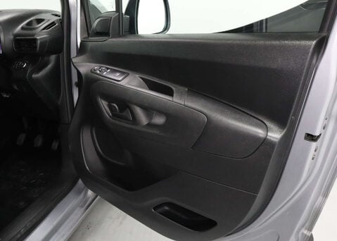 Vauxhall Combo 1.5 Combo 2300 Sportive S/S 24