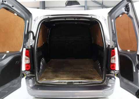 Vauxhall Combo 1.5 Combo 2300 Sportive S/S 31