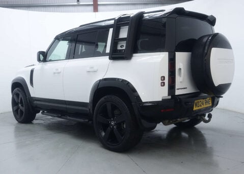 Land Rover Defender 3.0 Defender X-Dynamic HSE D MHEV A 4WD 5dr 14