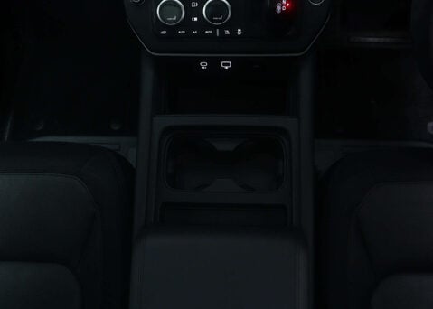 Land Rover Defender 3.0 Defender X-Dynamic HSE D MHEV A 4WD 5dr 26