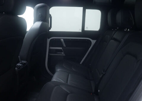 Land Rover Defender 3.0 Defender X-Dynamic HSE D MHEV A 4WD 5dr 67