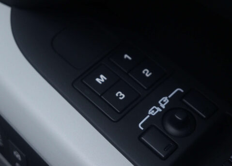 Land Rover Defender 3.0 Defender X-Dynamic HSE D MHEV A 4WD 5dr 54